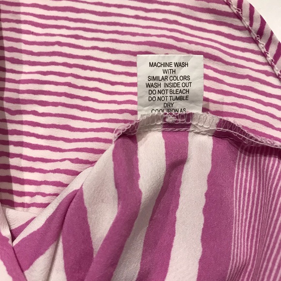 Sleeveless half button-down blouse - Picture 7 of 7